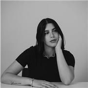 Diplomata al liceo delle scienze umane, attualmente studio all’università scienze infermieristiche